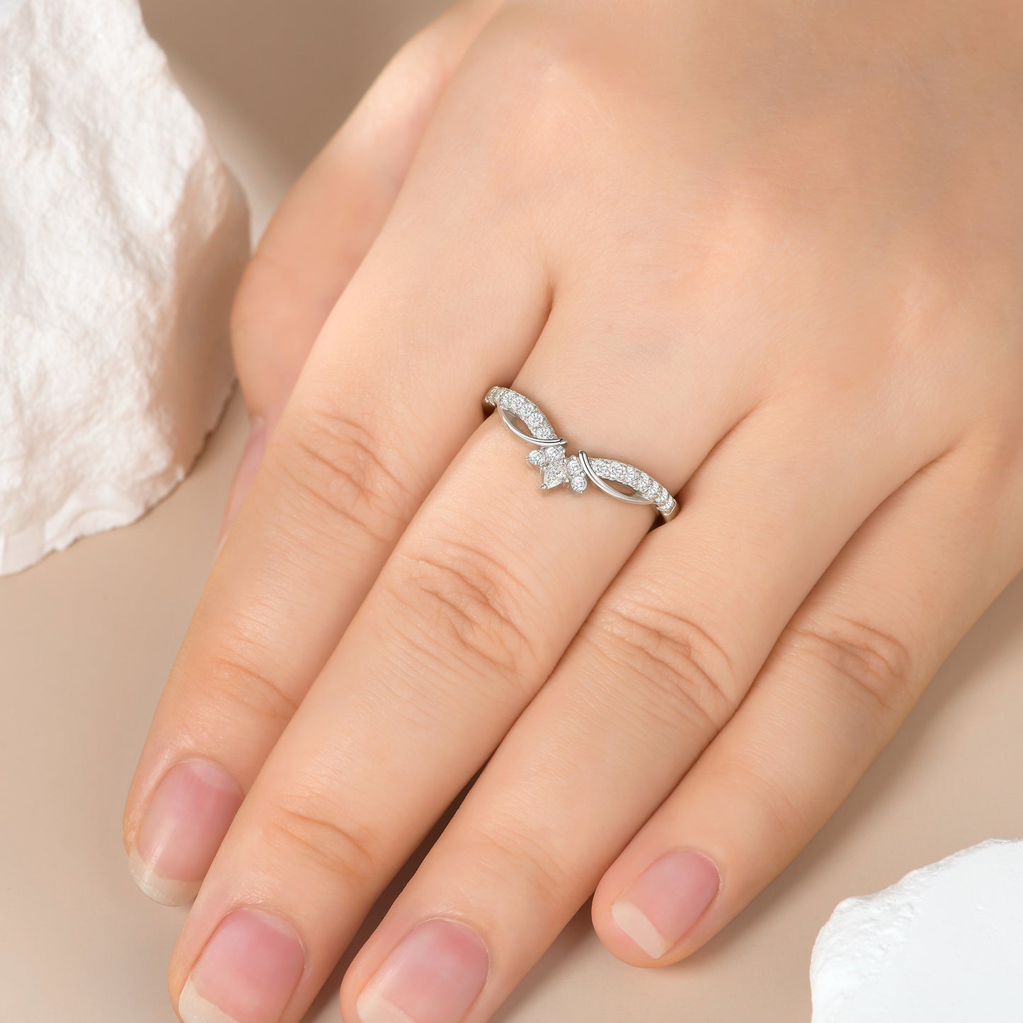 Newshe Jewellery D Color VVS1 Moissanite Curved Wedding Bands for Women Stacking Eternity Rings Crown Pear Round Anniversary